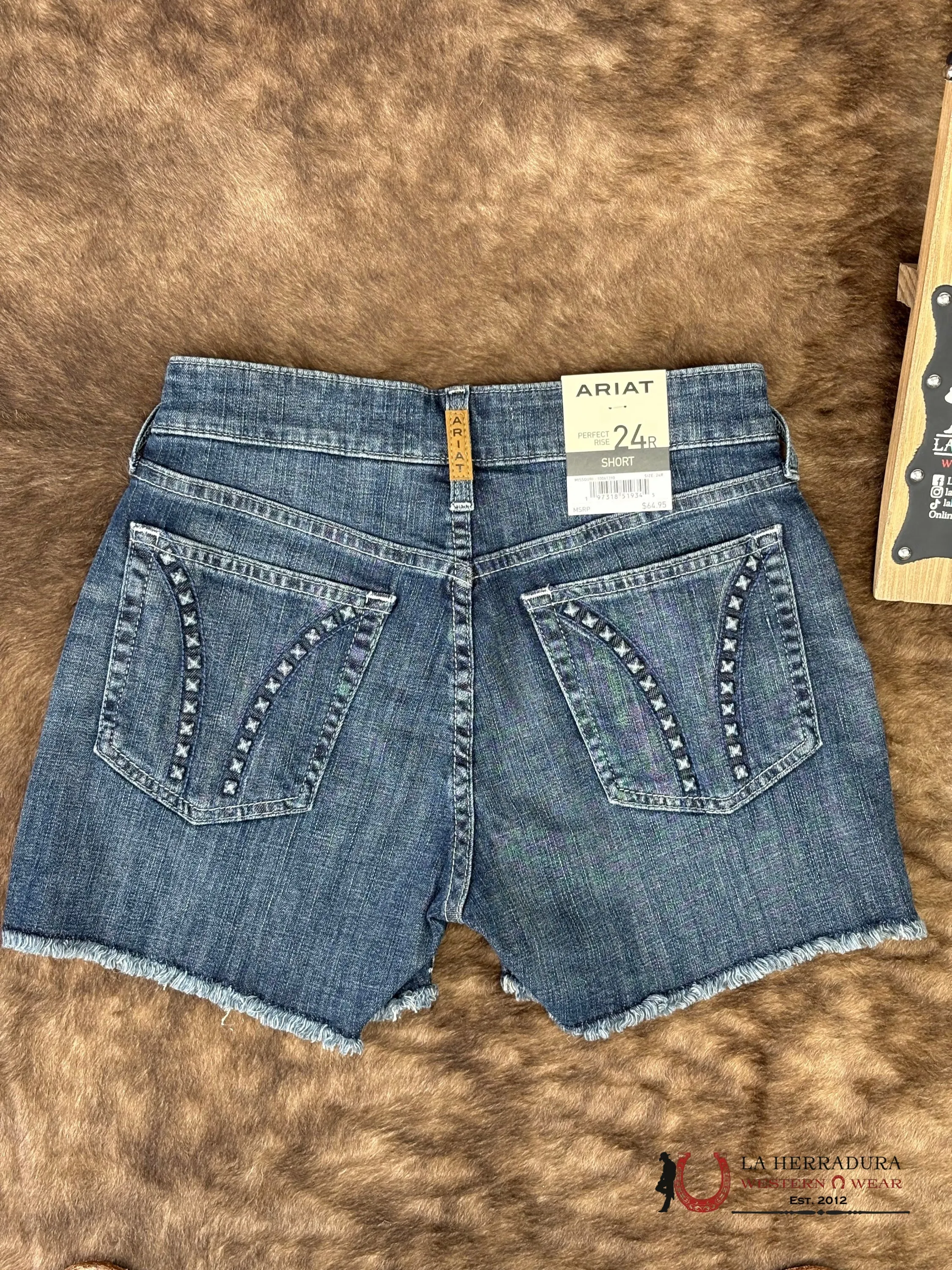 ARIAT LIGHT PERFECT RISE SHORT MISSOURI DARK WASH SHORT - 1390