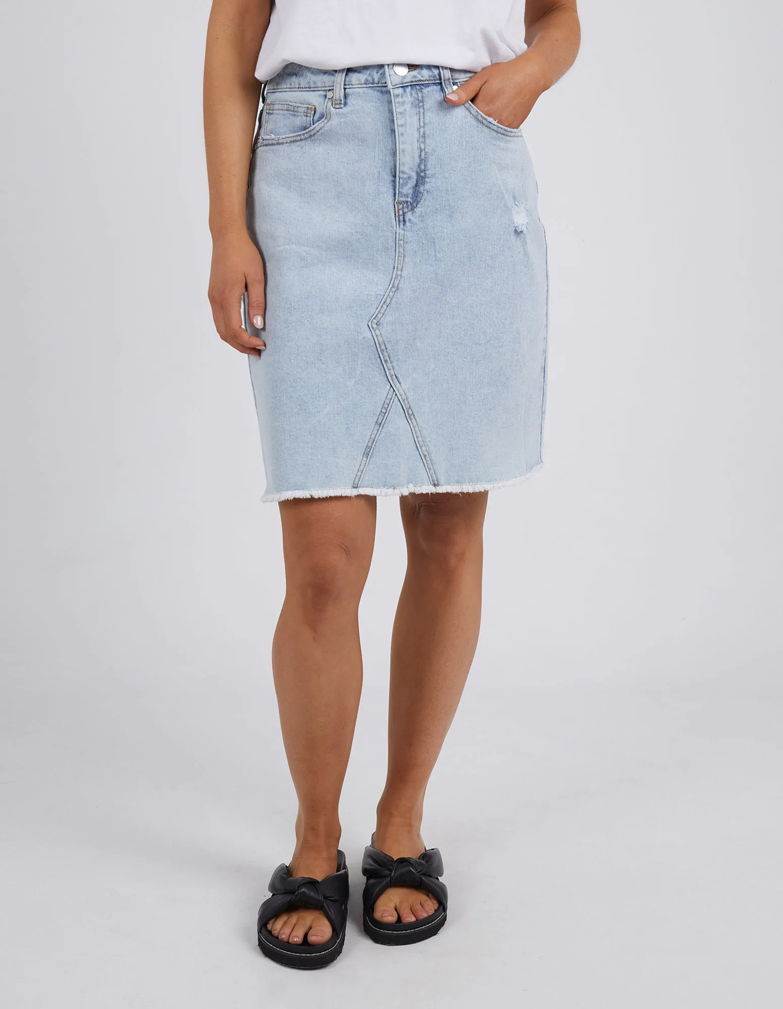 BELLE DENIM SKIRT || LIGHT BLUE
