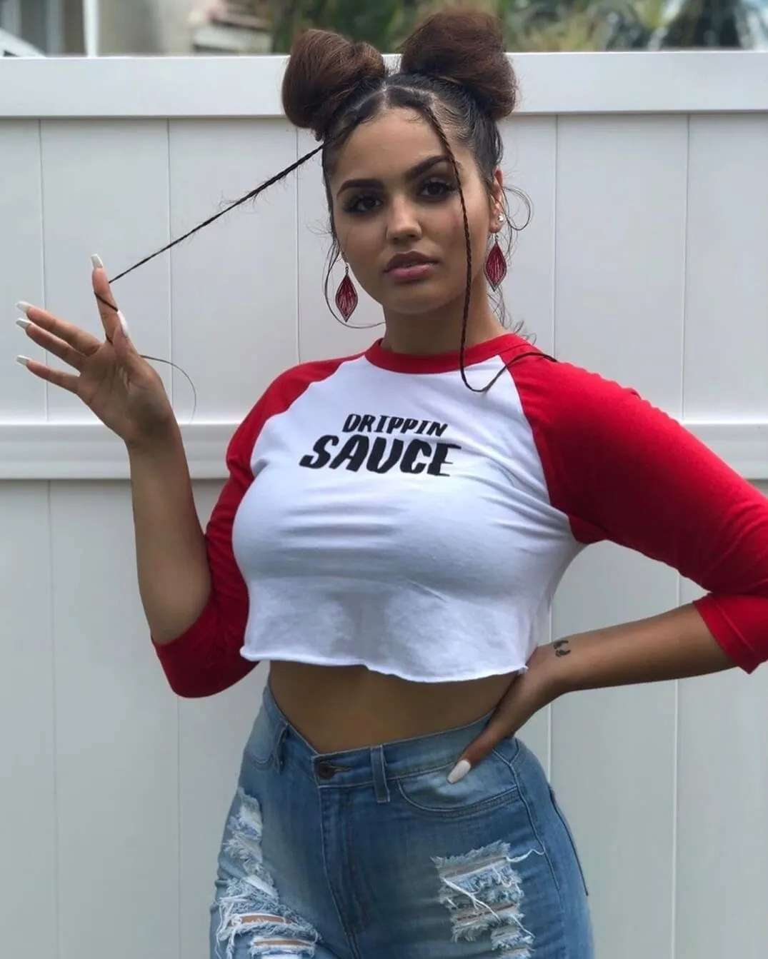 Black Drippin Sauce | Cropped White/Red Baseball Tee