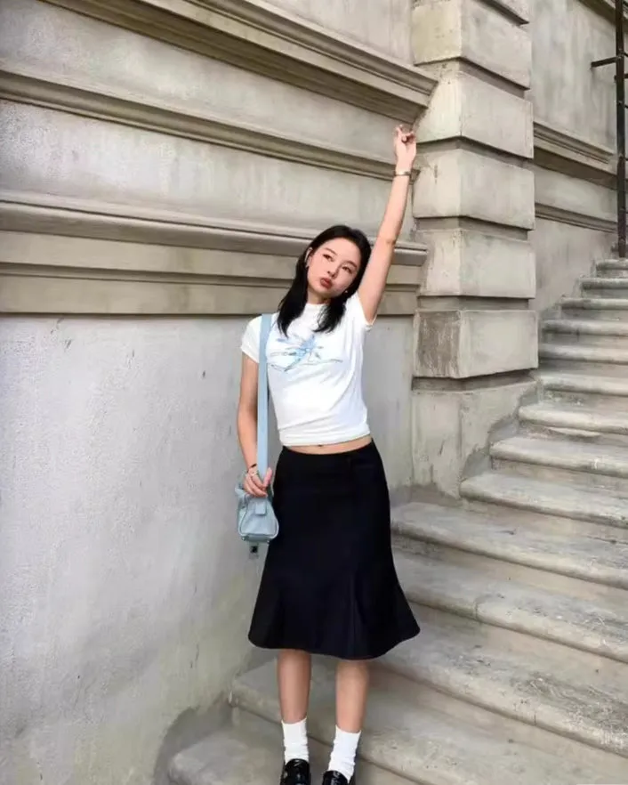 Black Slim-fit Fishtail Skirt