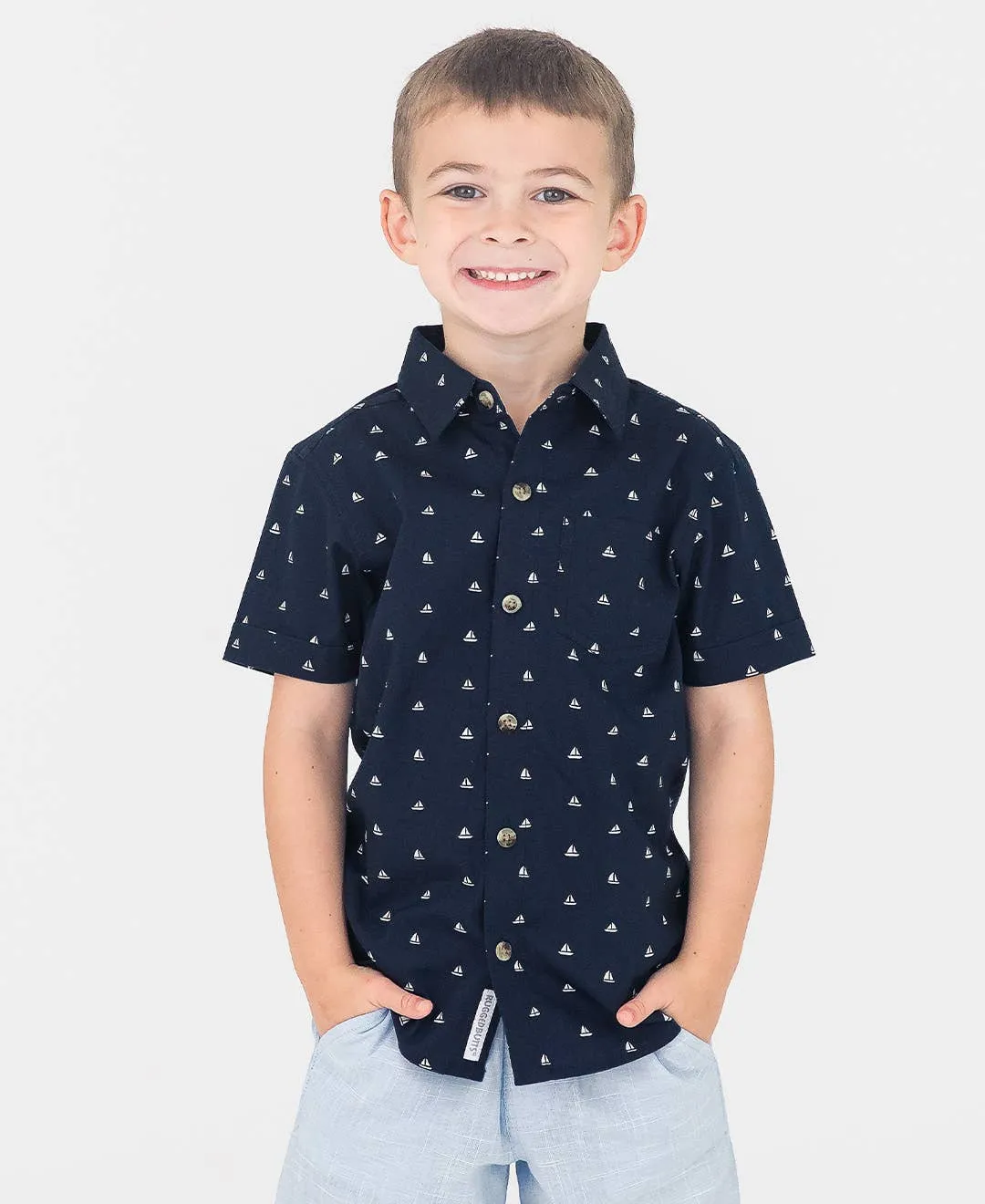 Boys Navy Sailboats Short Sleeve Button Down Shirt 2AP0315