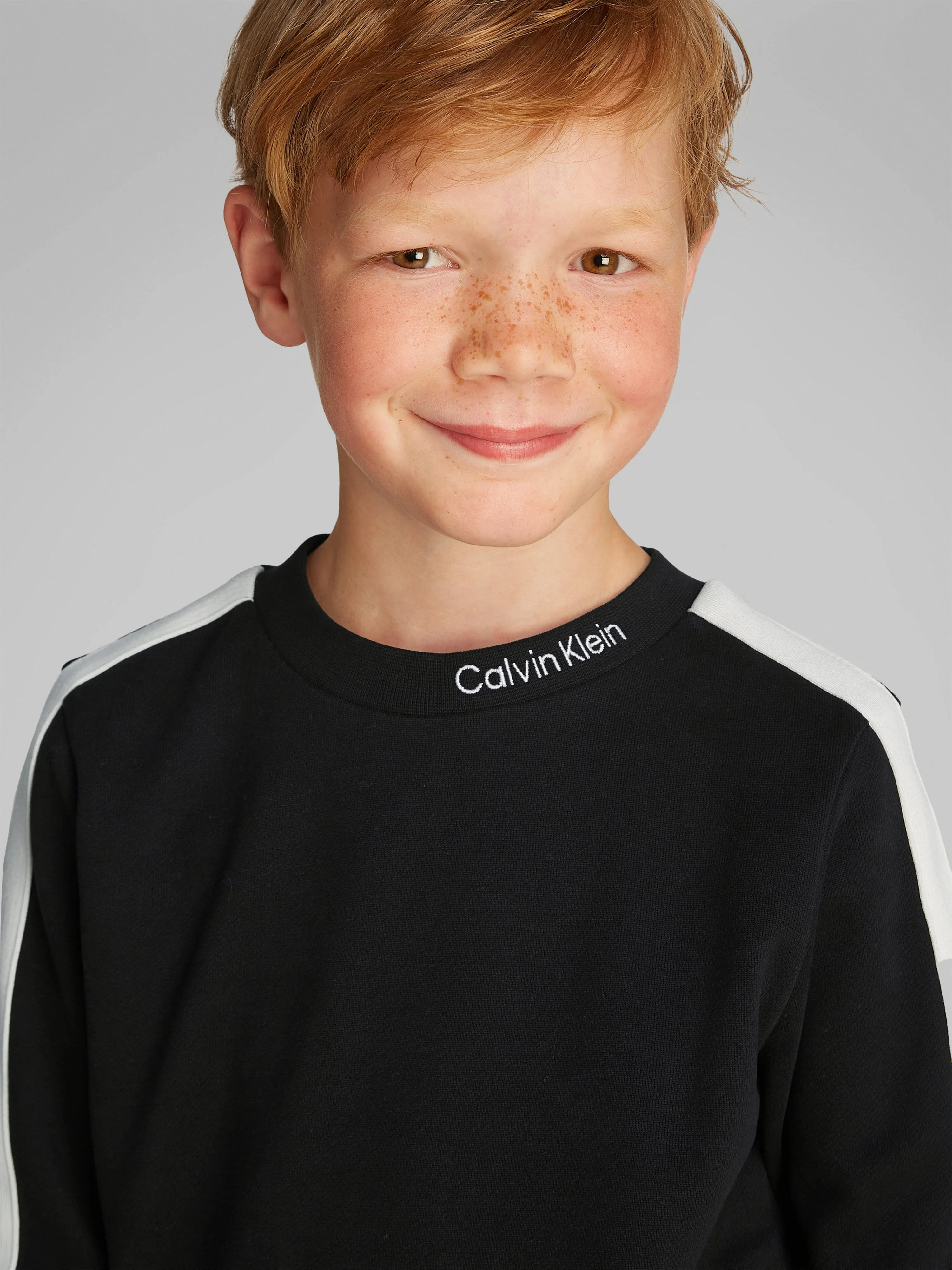 Boys Terry Tape Sweatshirt in Black