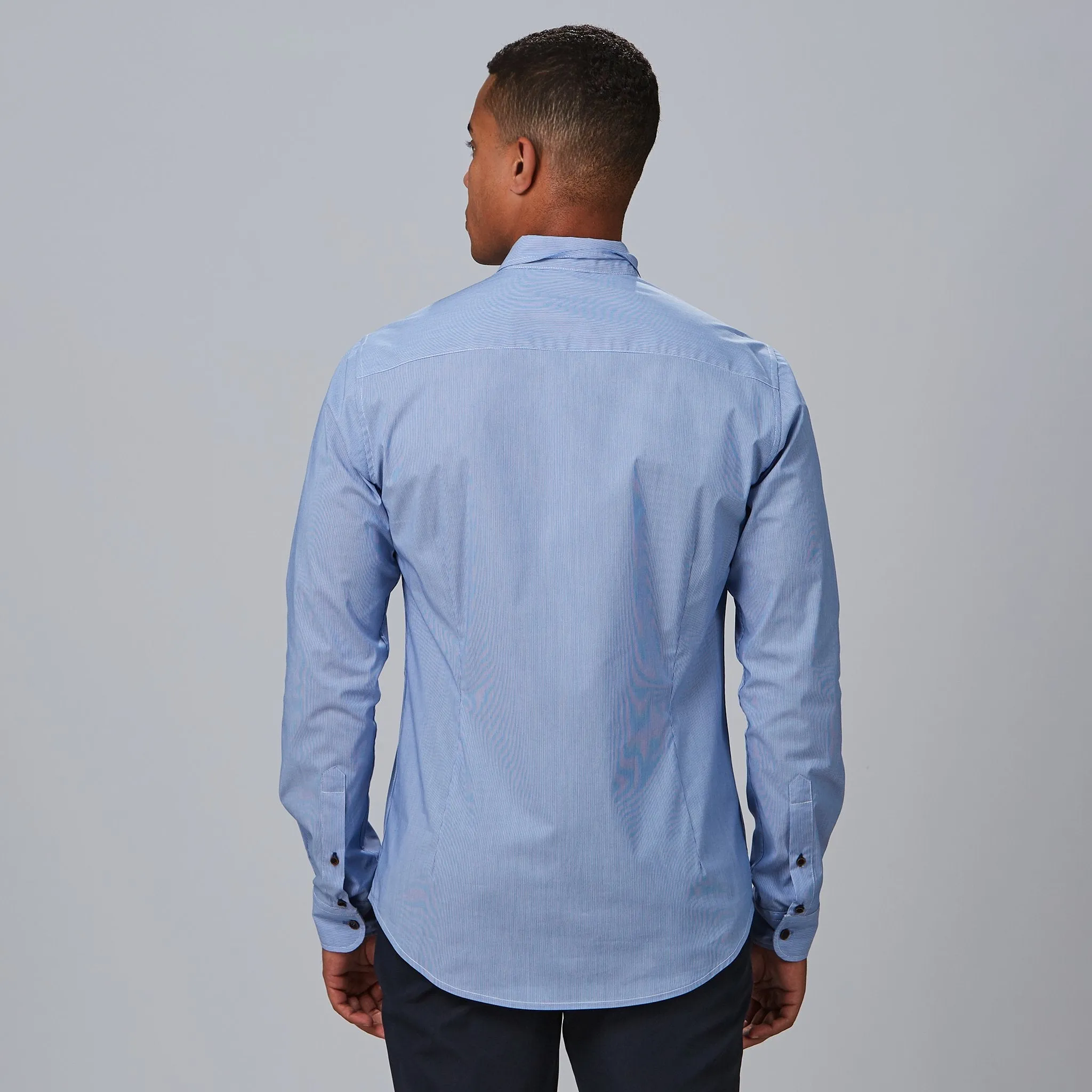 Camisa Slim Fit masculina com padrão de riscas Leonardo