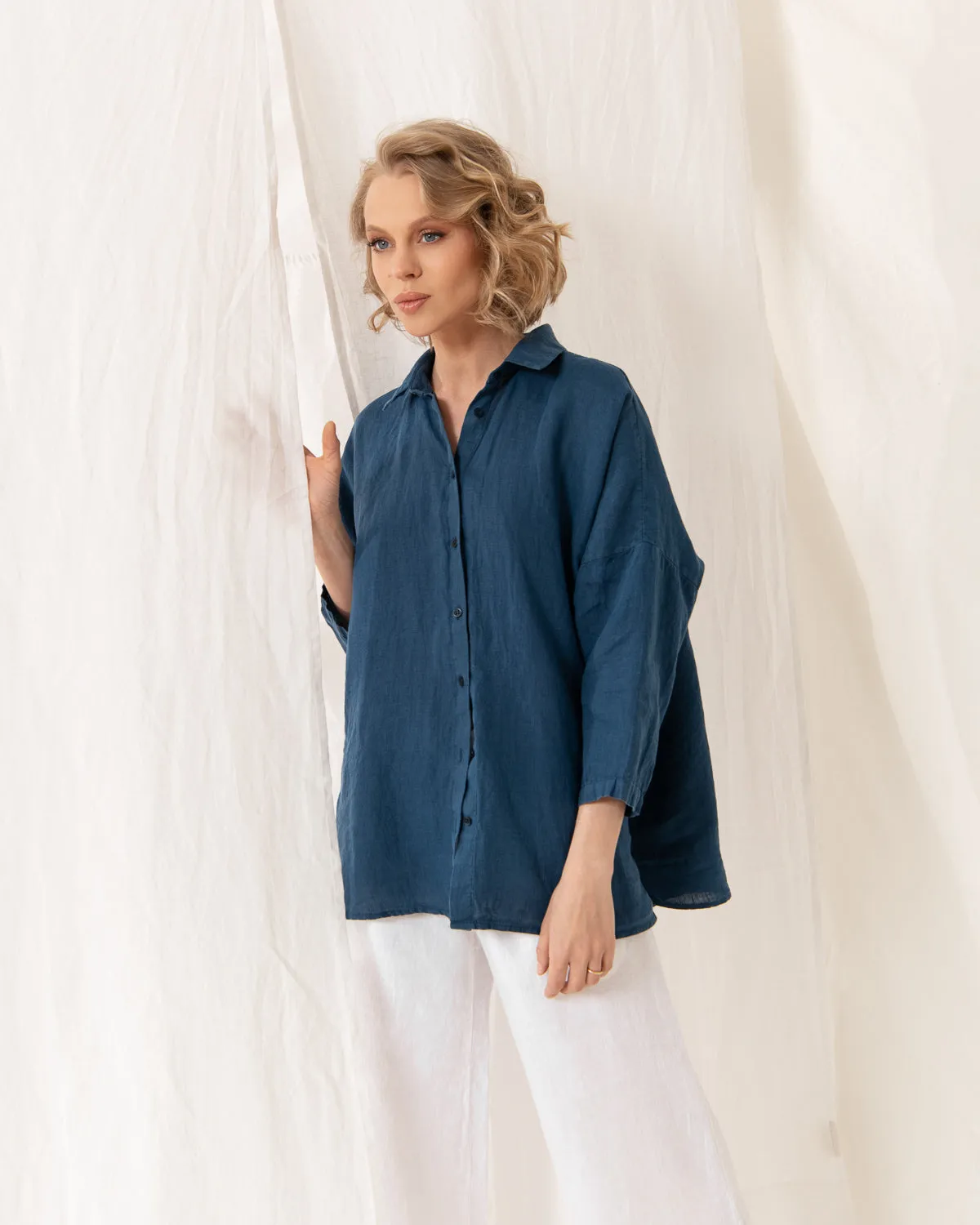 Cathy - Linen Blouse in Blue Denim