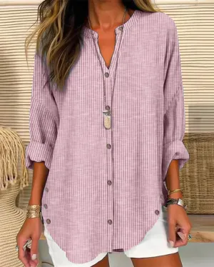 Charm of nonchalance – loose-fitting striped blouse