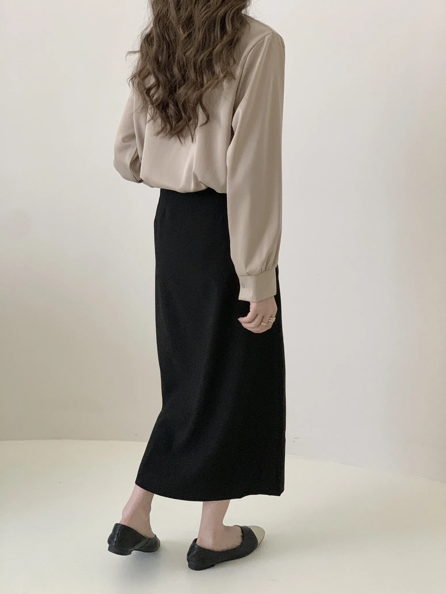 Chic Solid Satin Dress Shirt Featuring a Unique Bow Tie Neckline