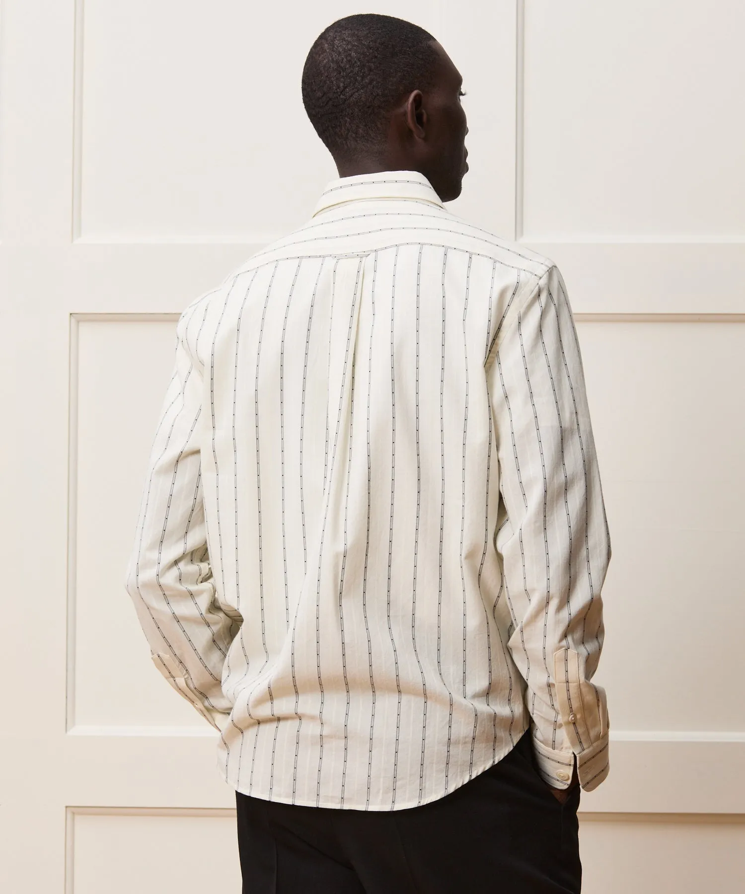 Classic Fit Dobby Two-Pocket Point Collar Shirt