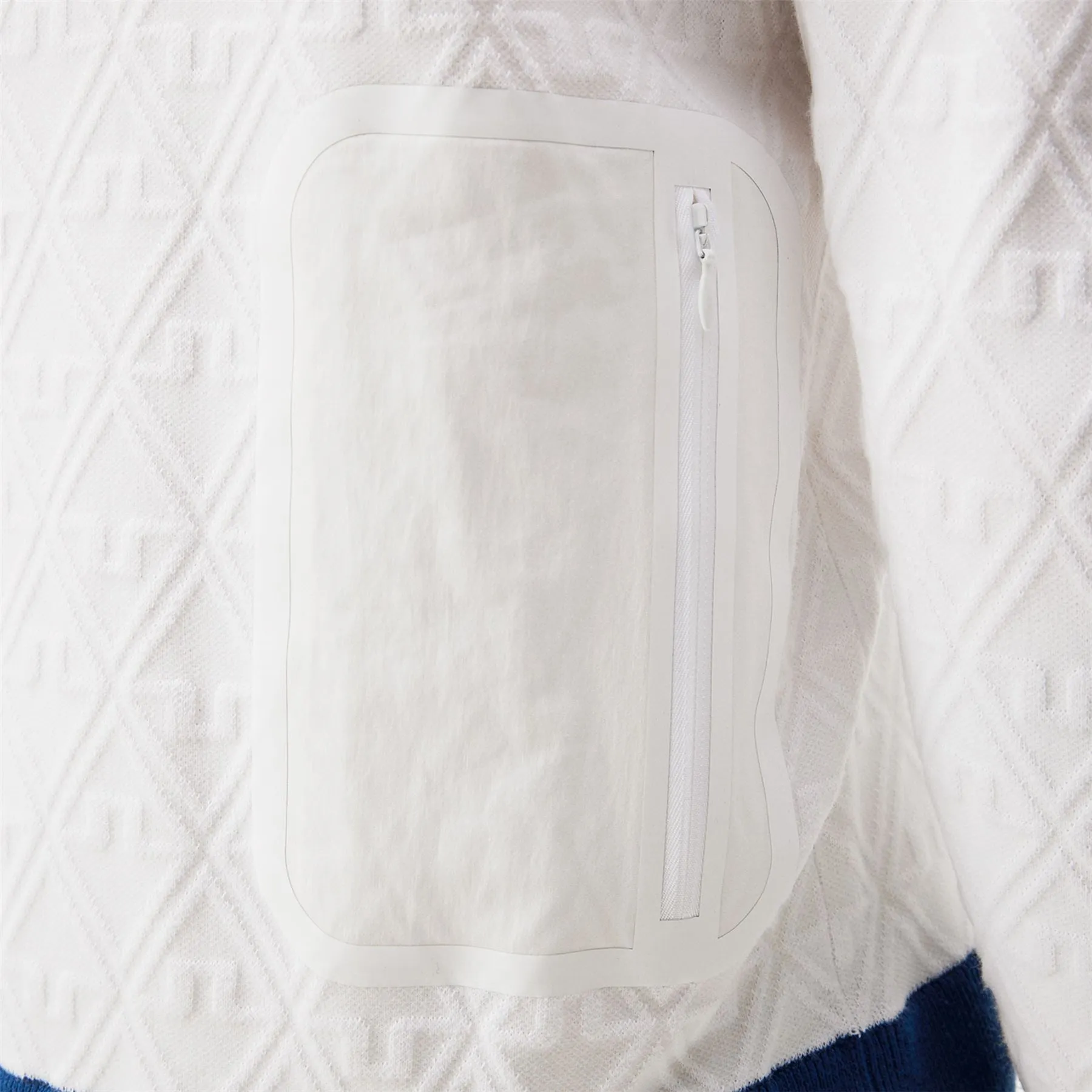 Finely Knitted Sweater White