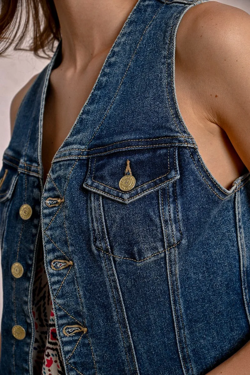 FITTED DENIM JACKET