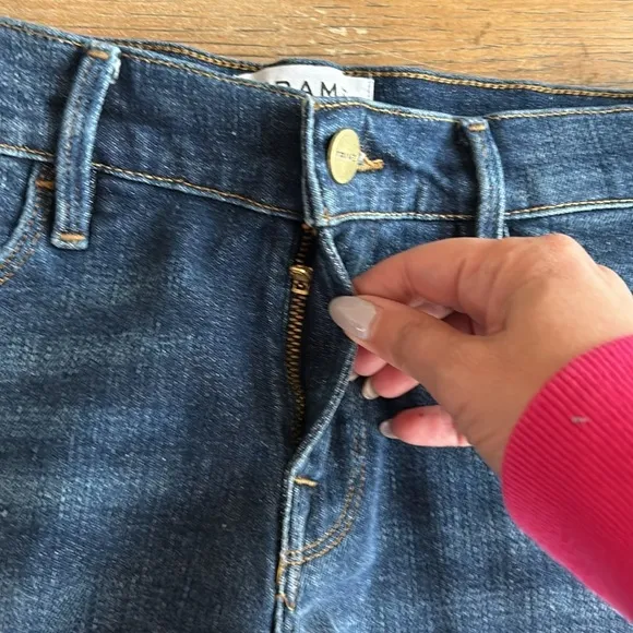 Frame Le Cutoff Jean Shorts
