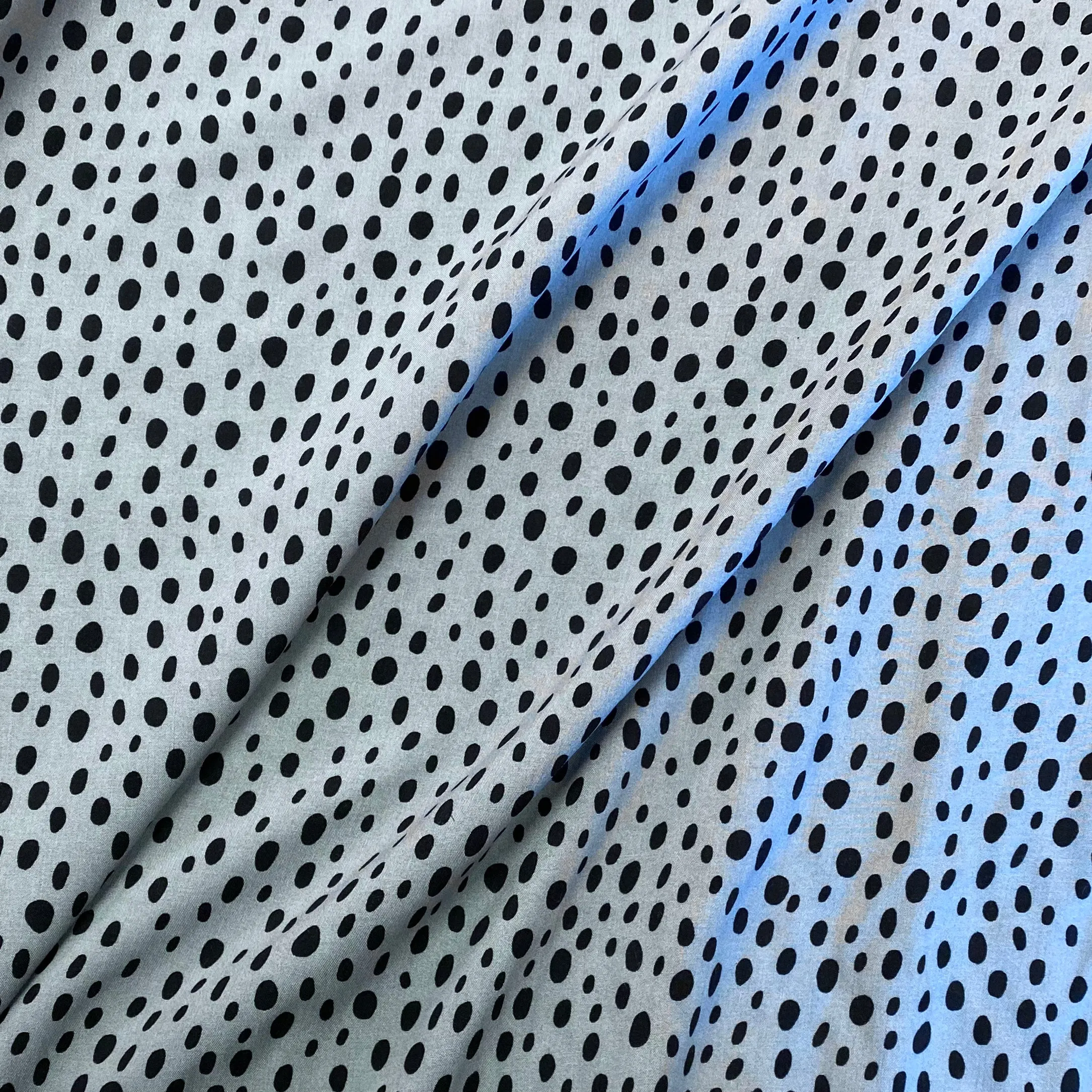 H53 | Radiant Spot Viscose : Blue (2mtr end of bolt)
