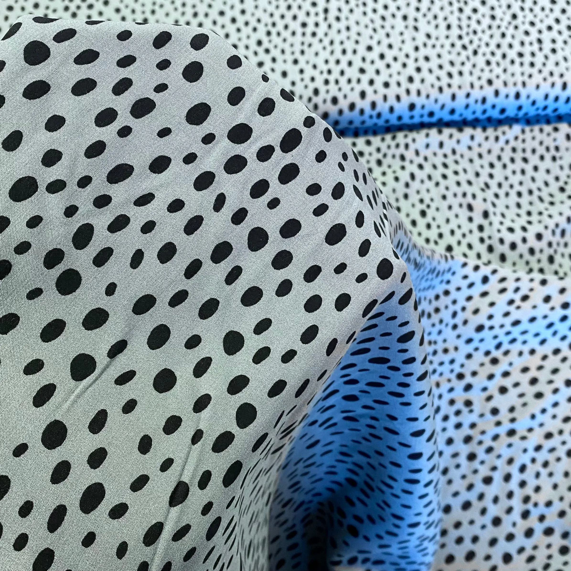 H53 | Radiant Spot Viscose : Blue (2mtr end of bolt)