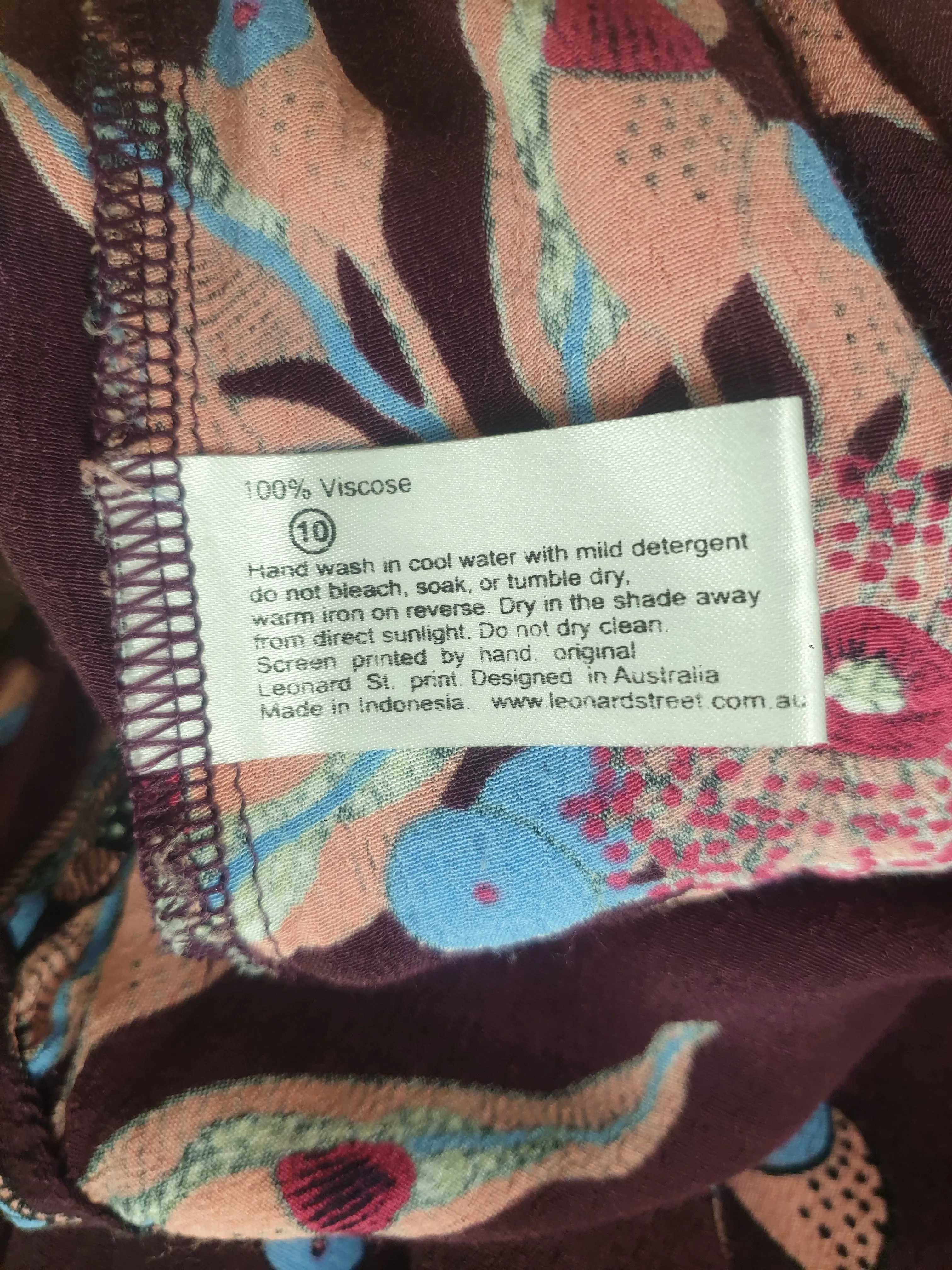 Leonard St red native Australian print top size 10