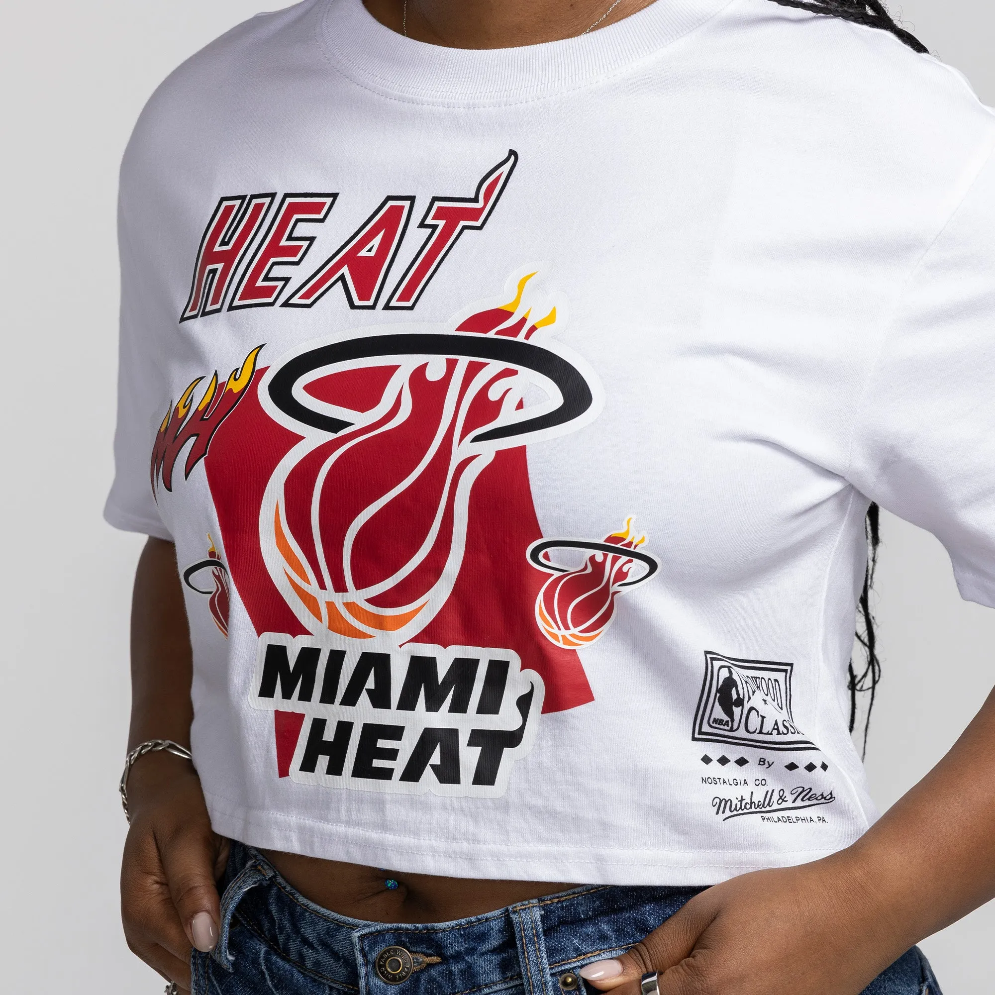 Mitchell & Ness Miami HEAT Graphic Women's Crop Tee