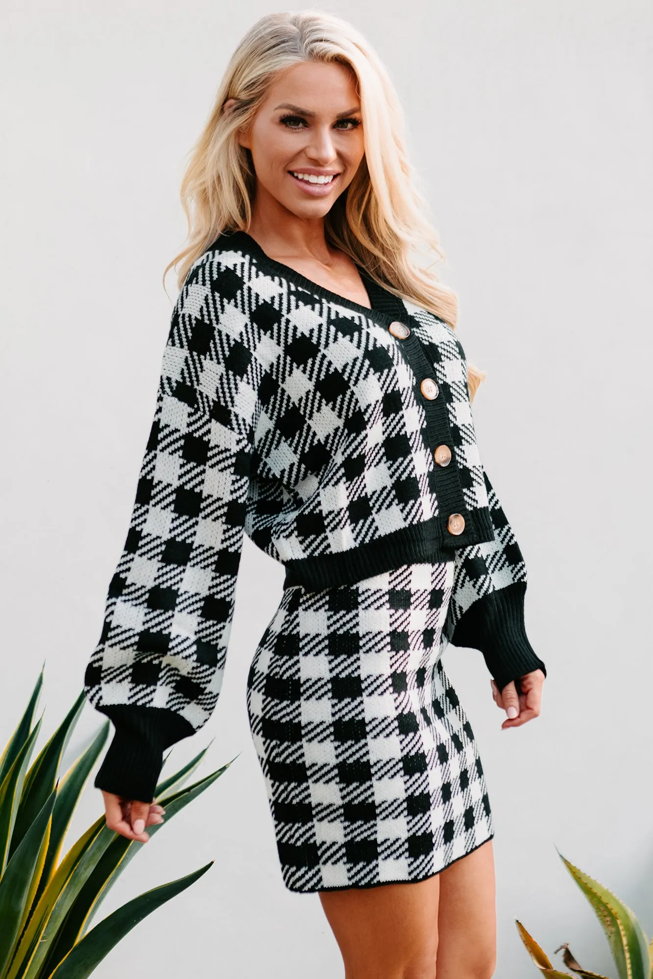 No Doubts Plaid Button-Down Crop Cardigan (Black)