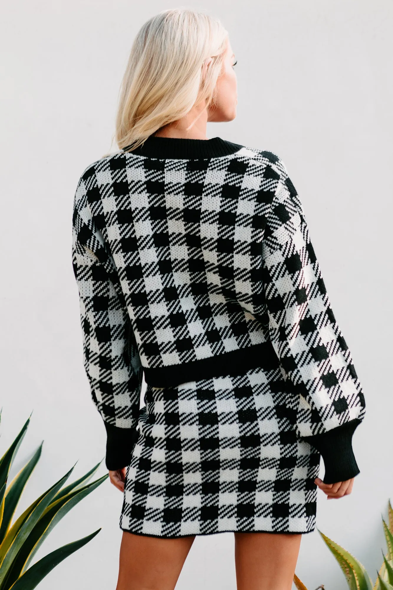 No Doubts Plaid Button-Down Crop Cardigan (Black)