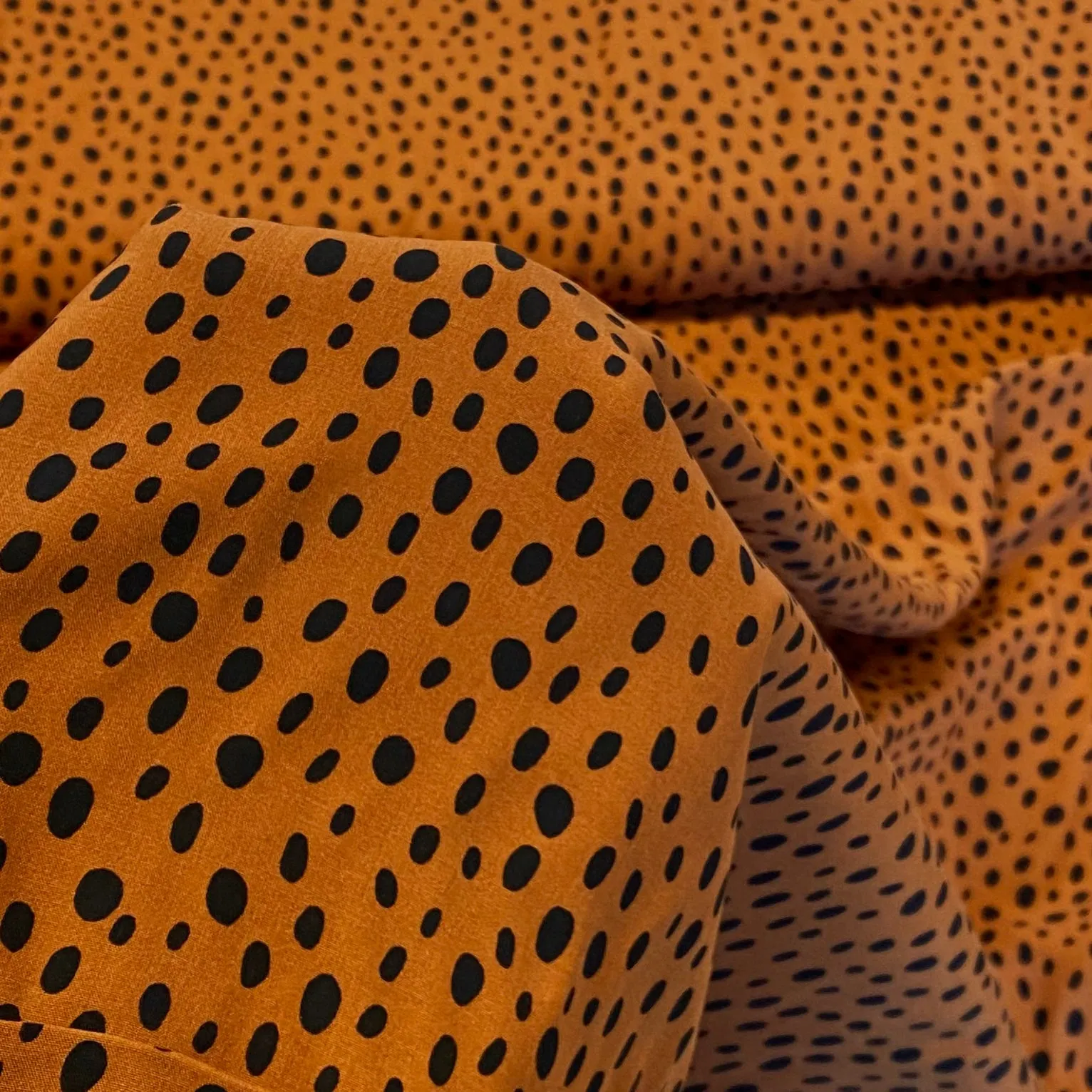 Radiant Spot Viscose : Hazel