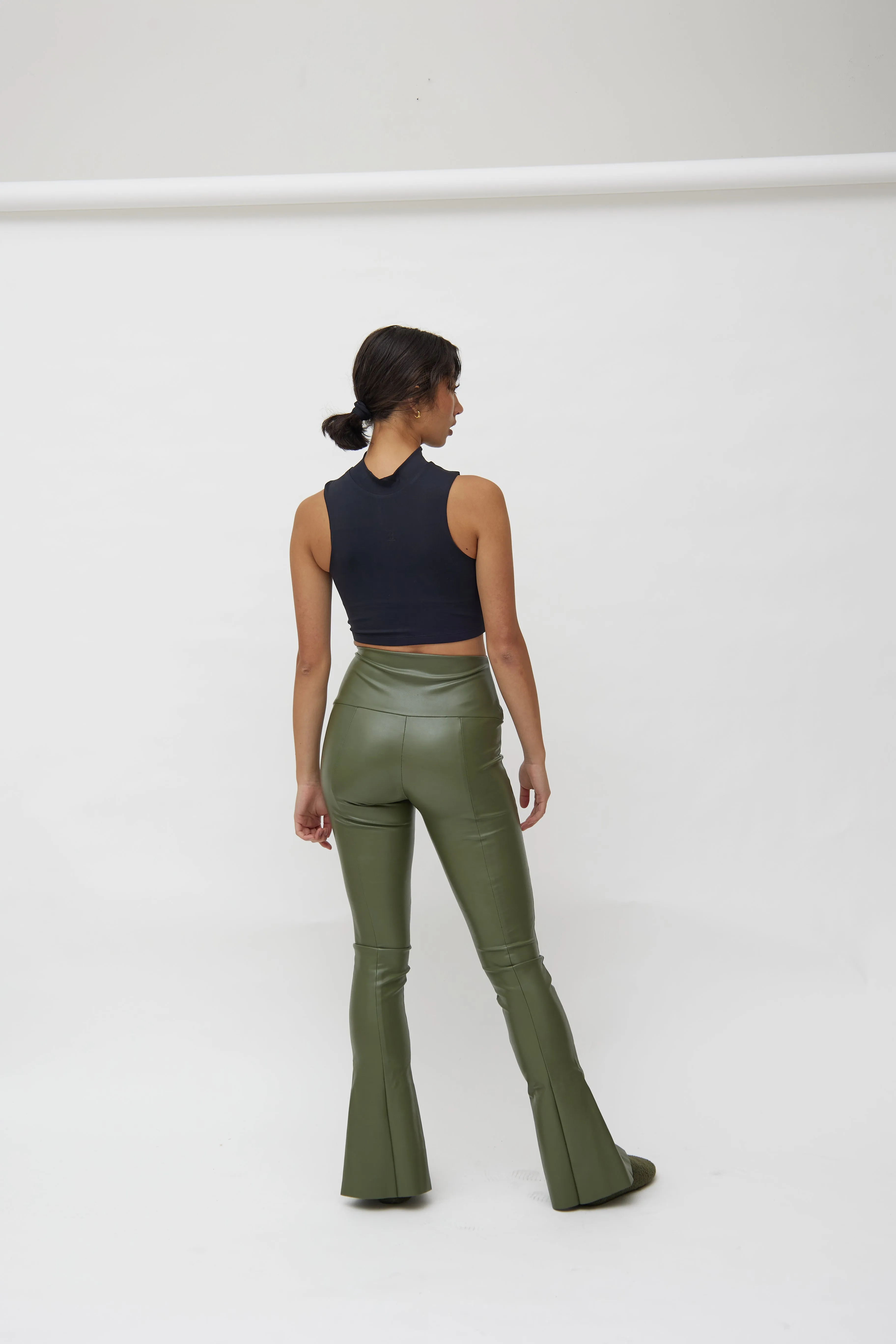 River Lift High Neck Tank