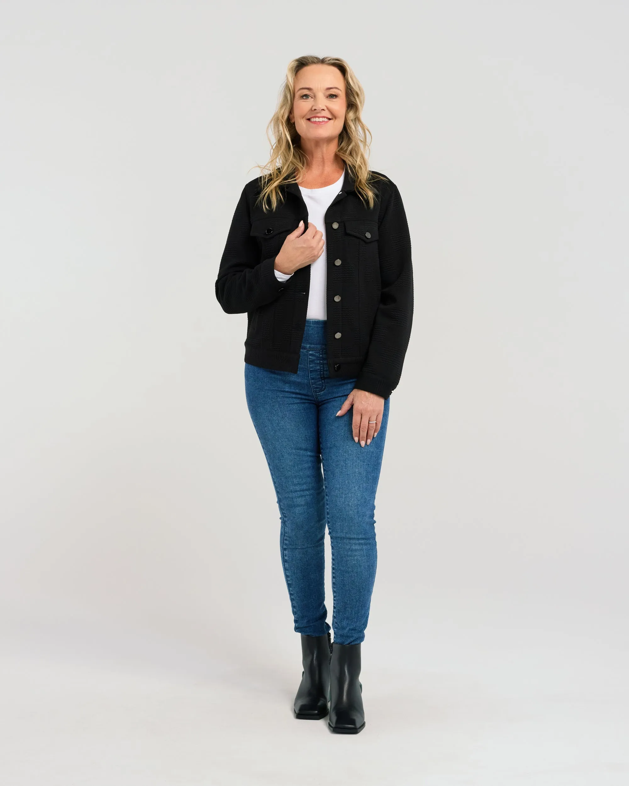Savannah Jacket 	Black Waves
