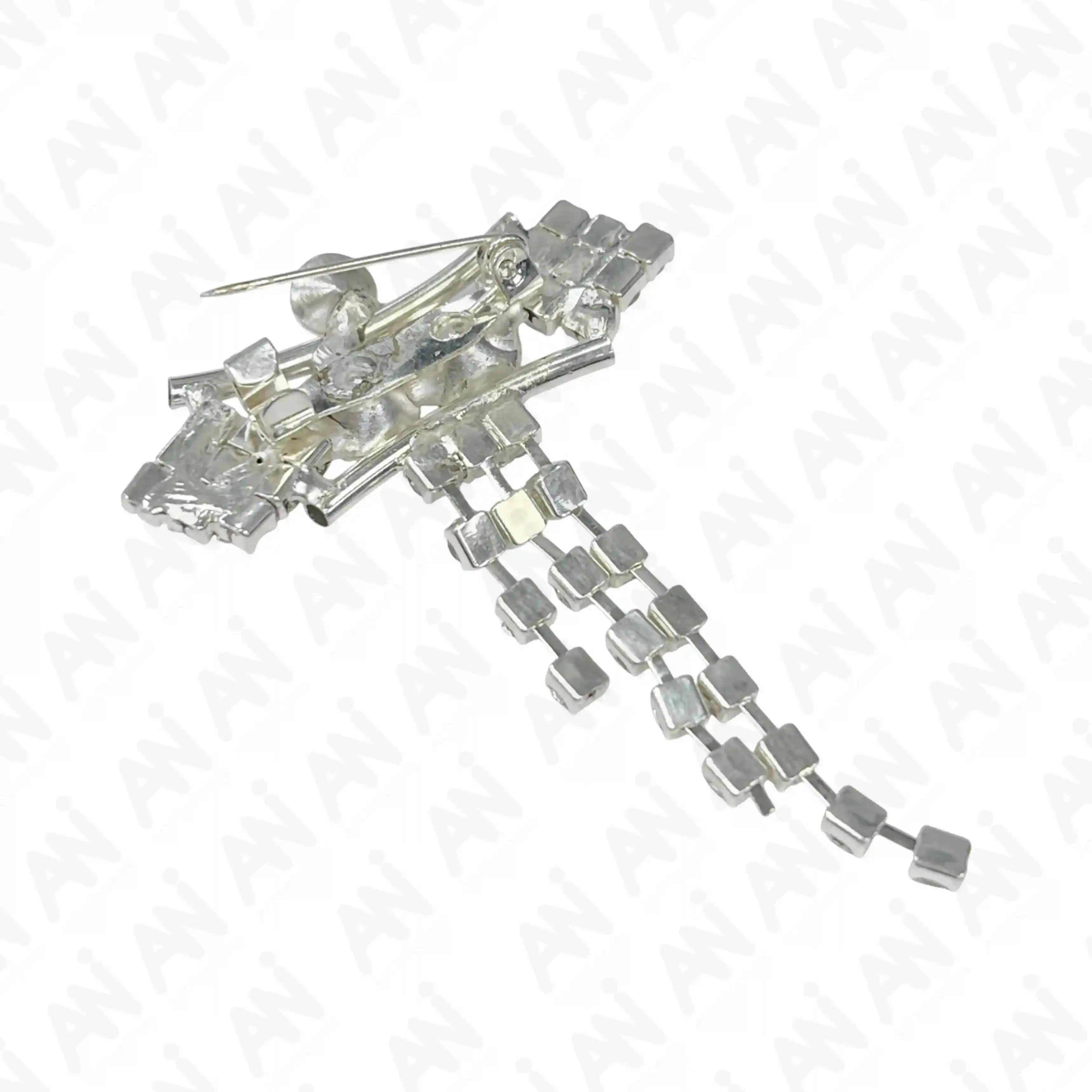 Shiny Silver Rhinestone & Crystal Brooch for Enhance Fashion