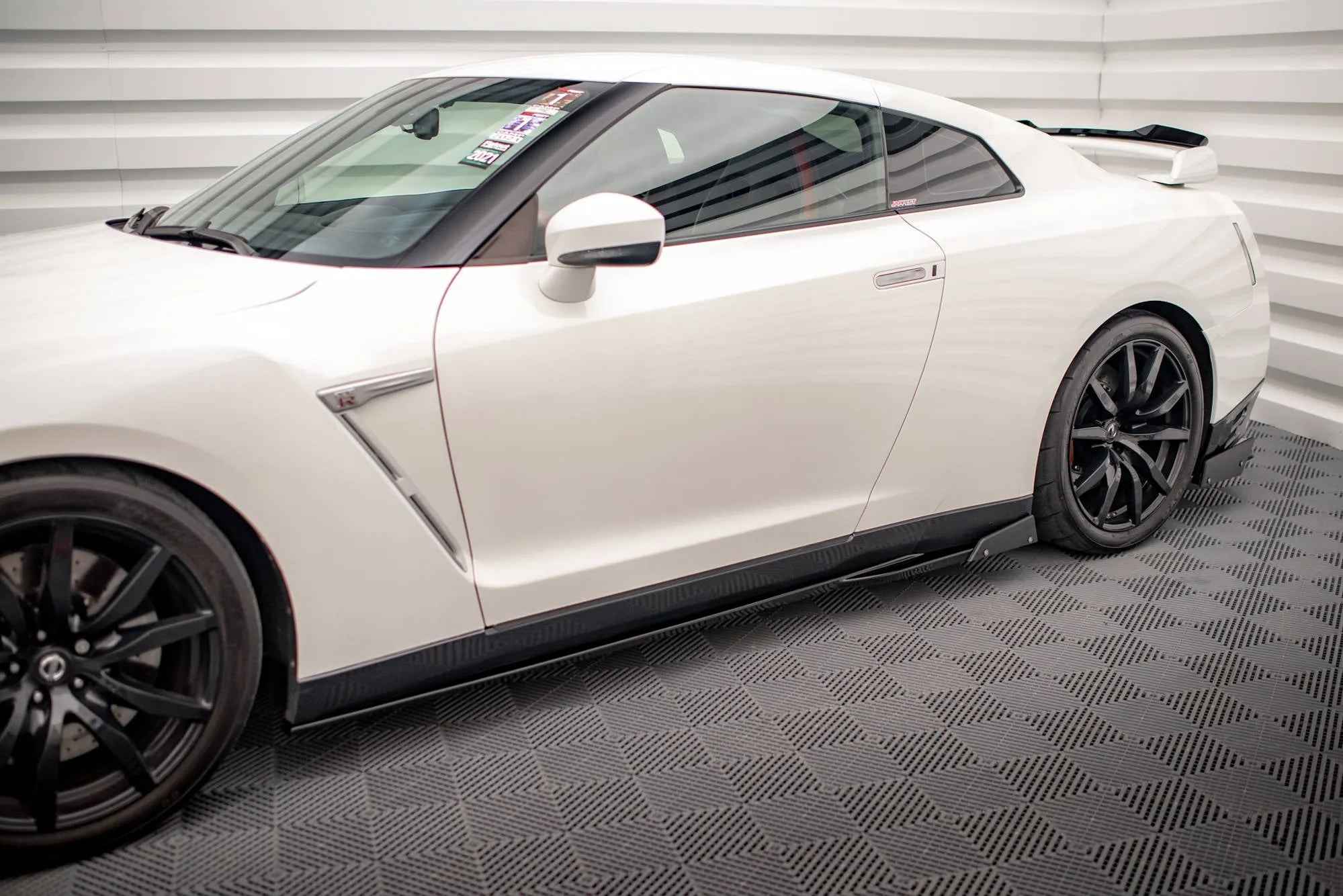 Side Skirts Diffusers   Flaps Nissan GTR R35 Facelift