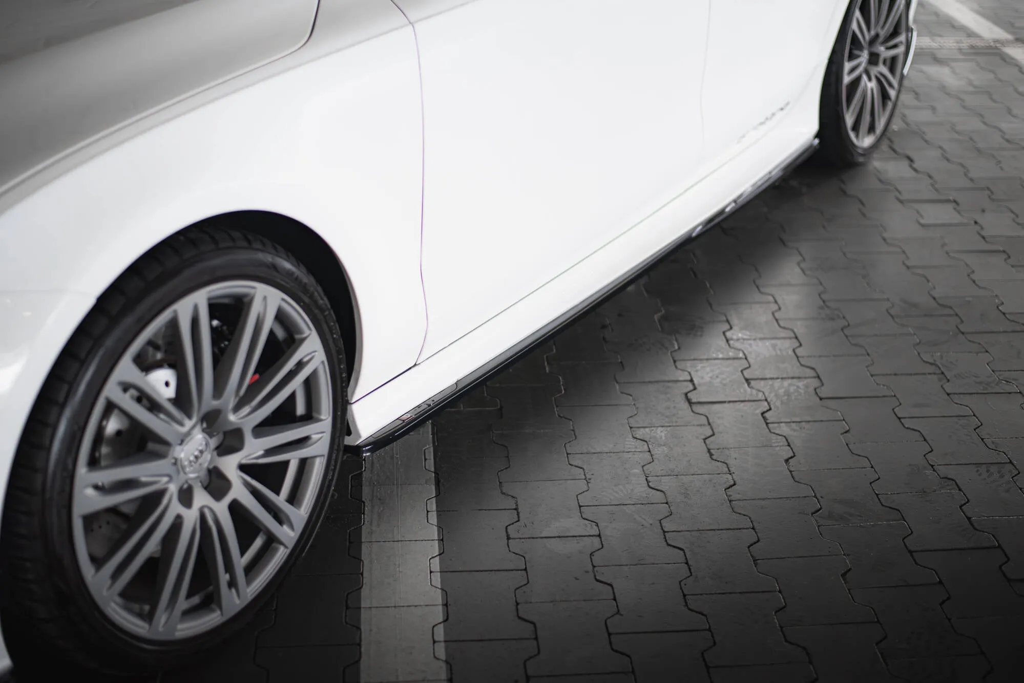 Side Skirts Diffusers V.2 Audi RS7 C7 Facelift