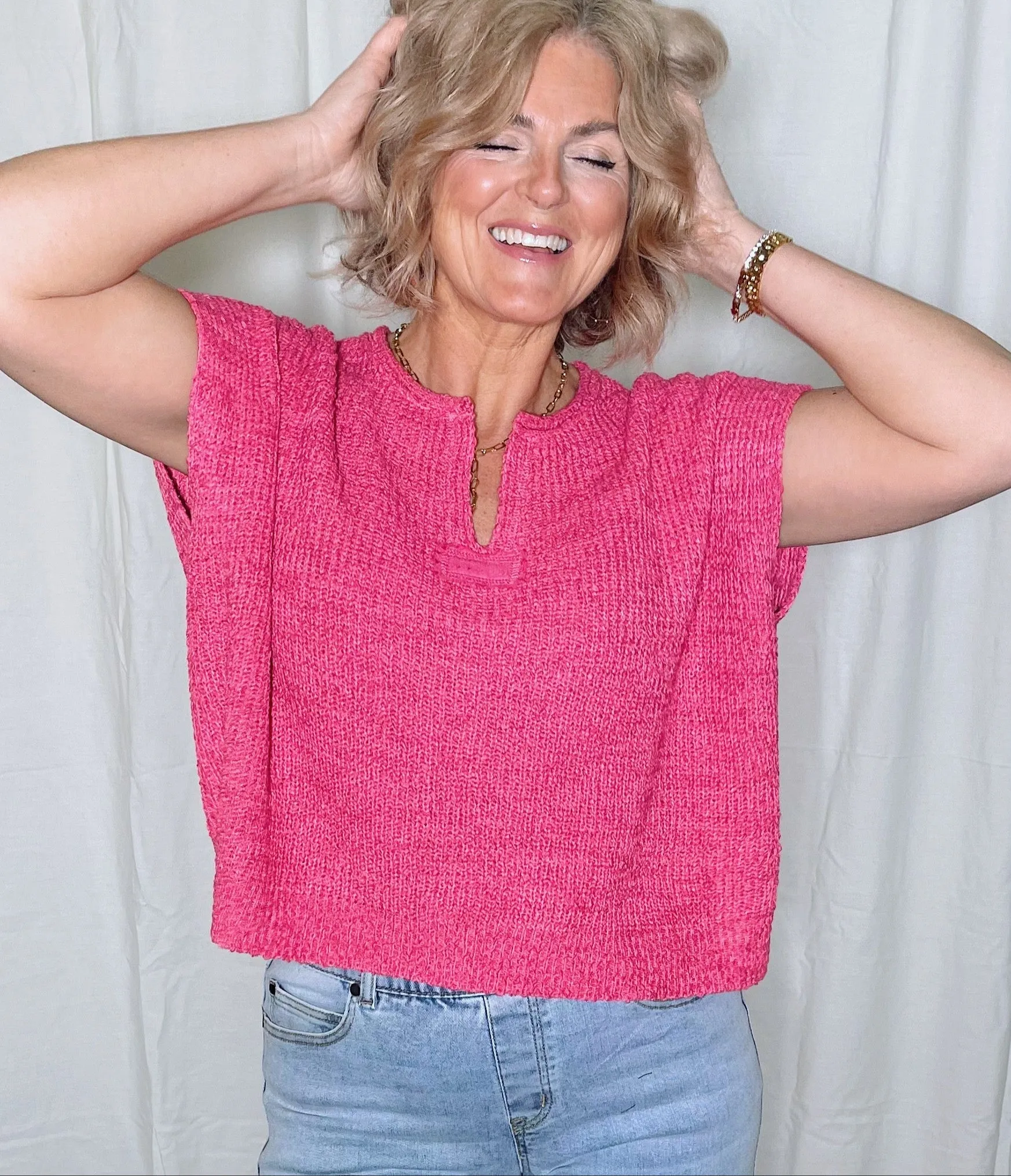 Sleeveless Split Neckline Sweater - Fuchsia