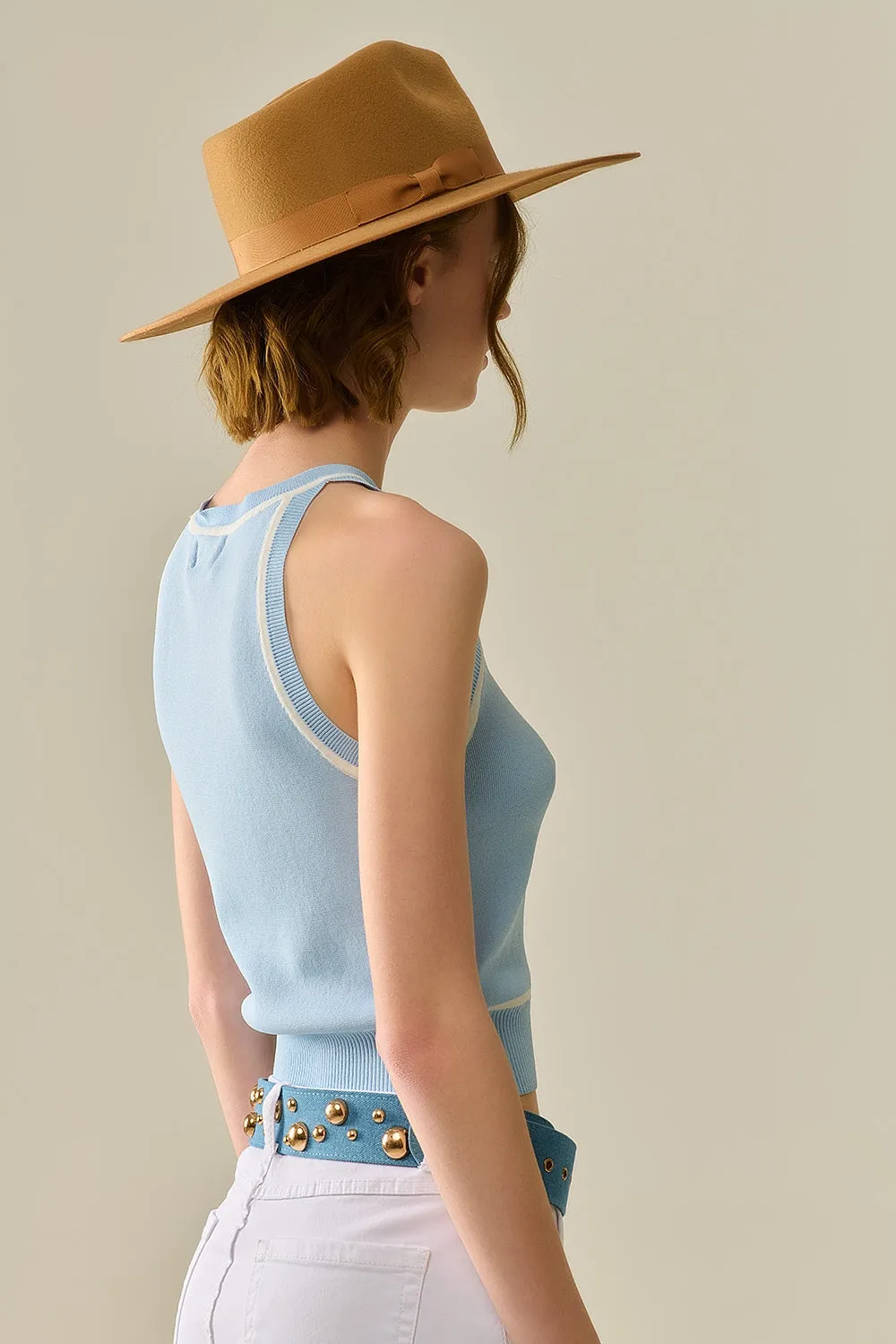Sleeveless Sweater In Blue Featuring White Lines detail