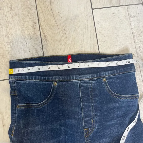 SPANX Cropped Flare Raw Hem Jeans Size Xs