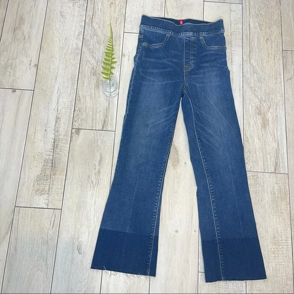 SPANX Cropped Flare Raw Hem Jeans Size Xs