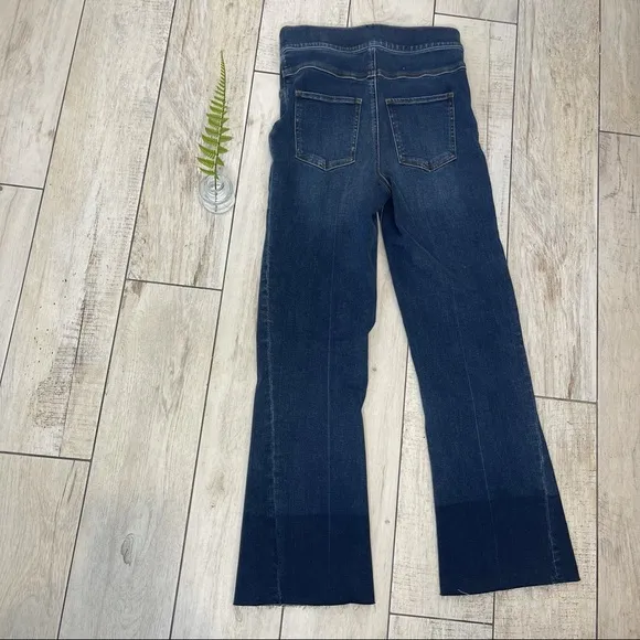 SPANX Cropped Flare Raw Hem Jeans Size Xs