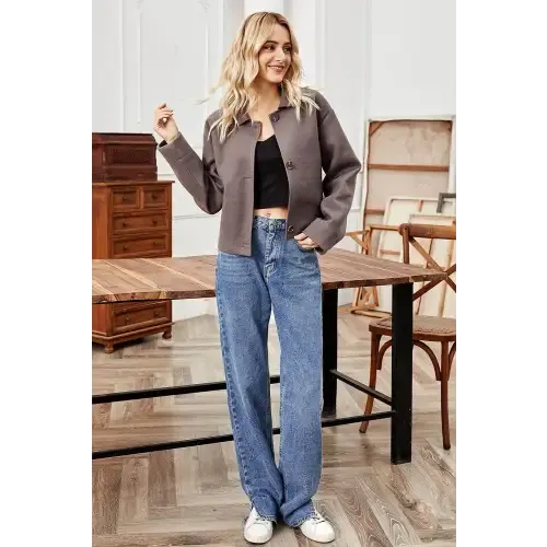 Stylish Collared Neck Jacket for the Modern Woman