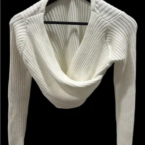 Sweet Rain | Sweaters | Crop Sweater NWOT