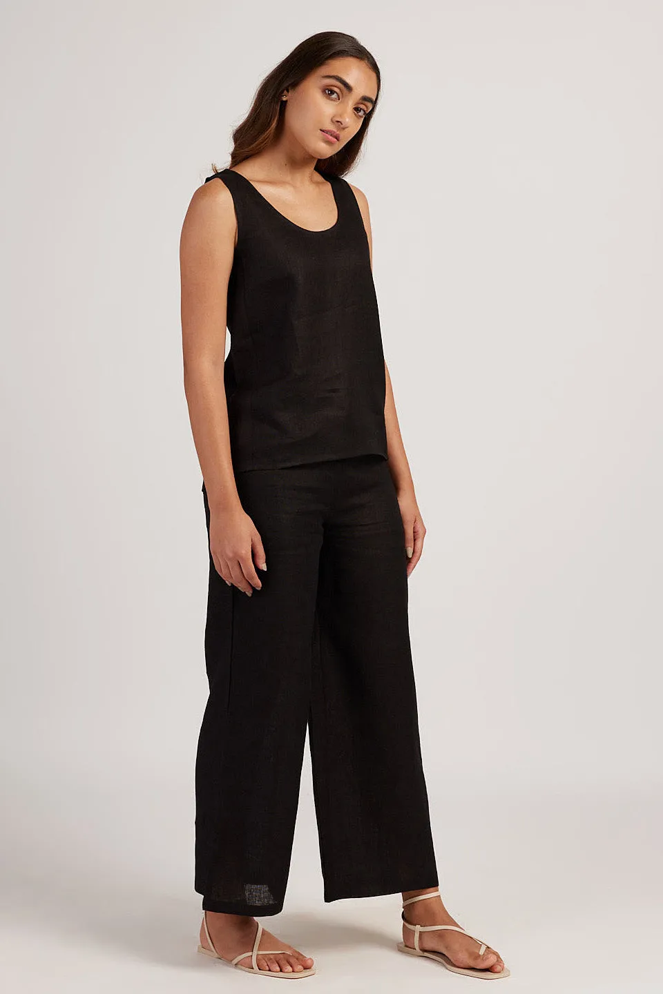The Linen Round Neck Tank