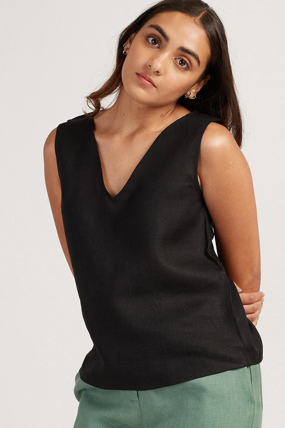 The Linen V Neck Tank