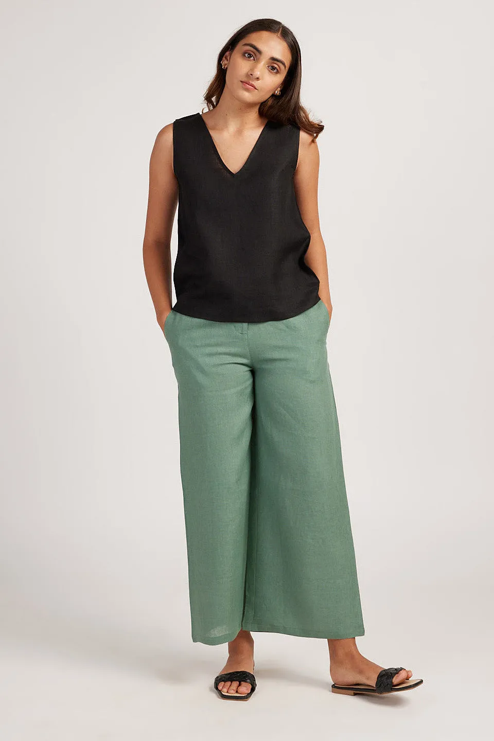 The Linen V Neck Tank
