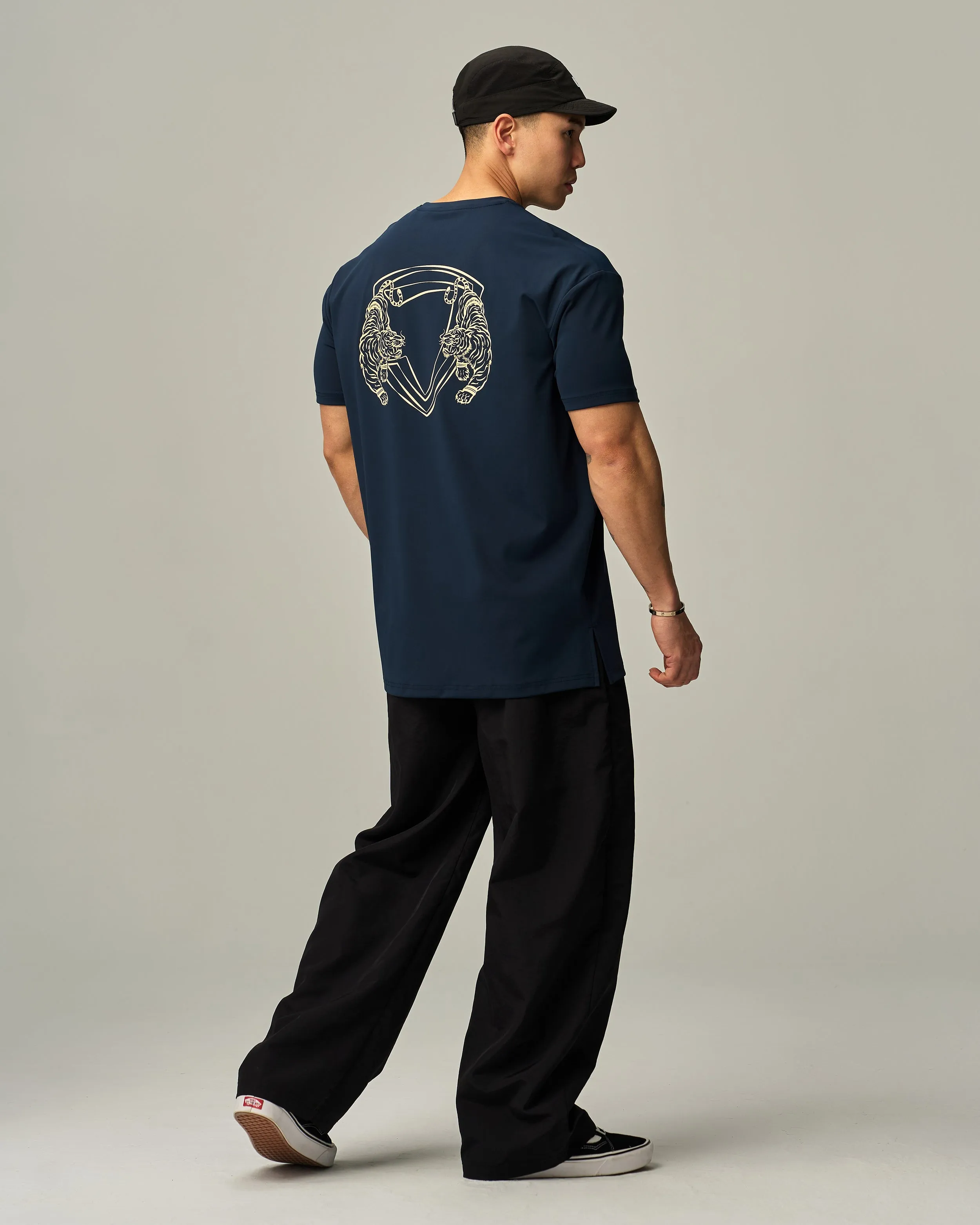 Tiger Adapt Flexfit Top