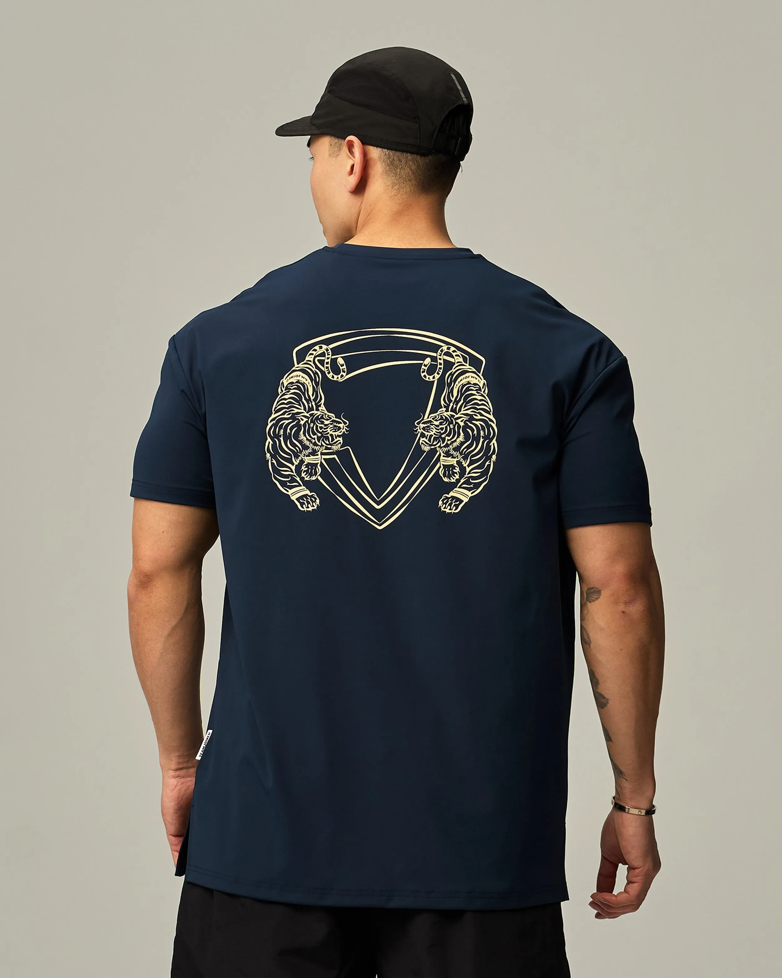 Tiger Adapt Flexfit Top