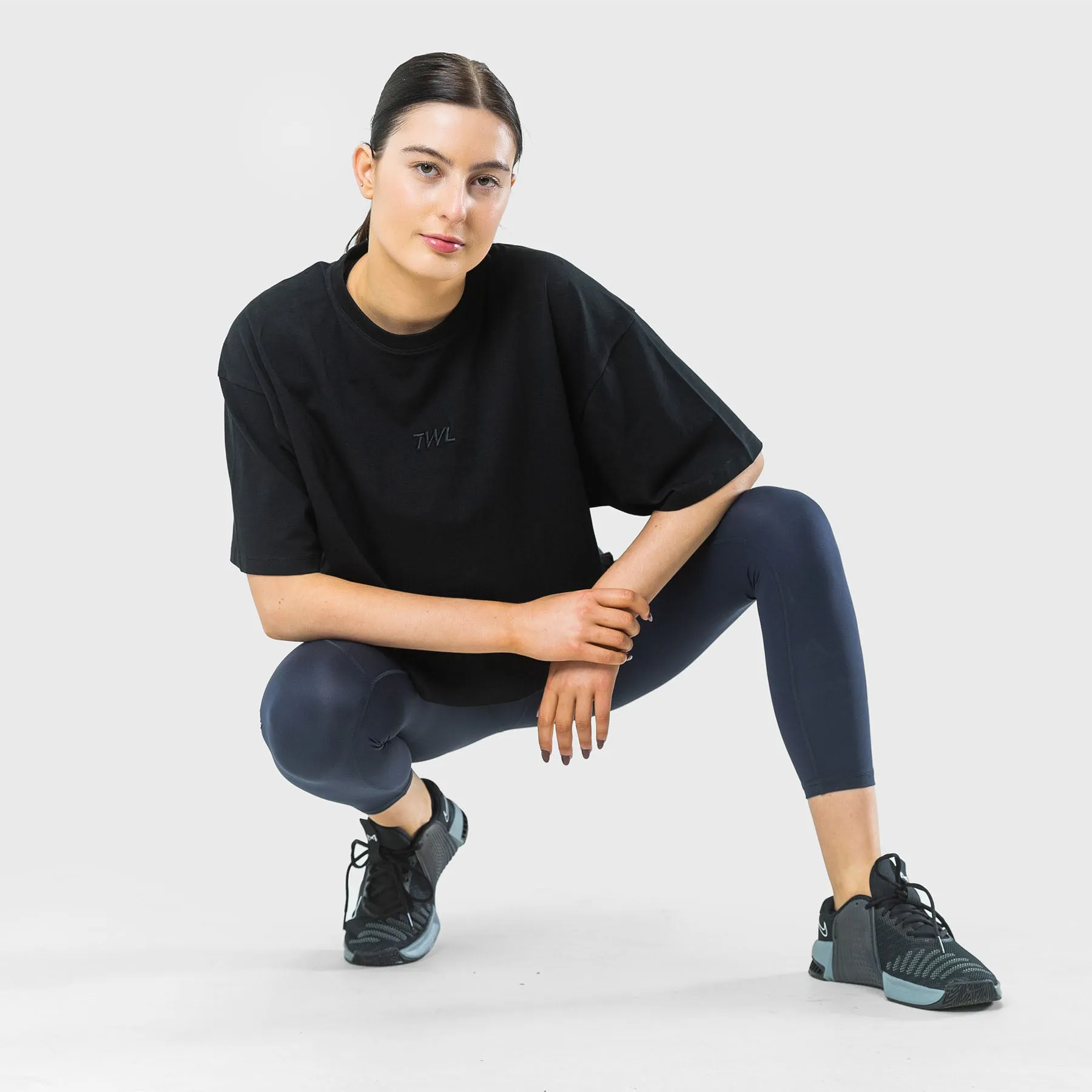 TWL - WOMEN'S OVERSIZED CROPPED T-SHIRT - TRIPLE BLACK
