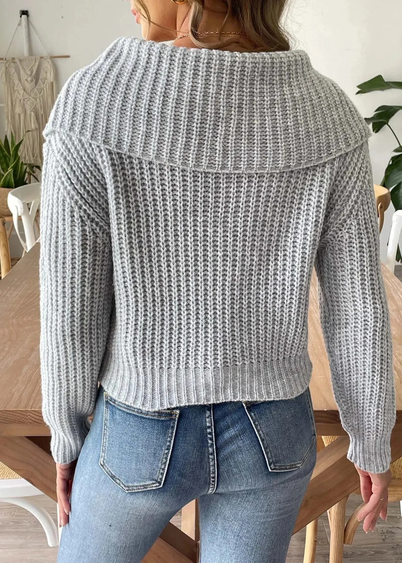 Women's Short Beaded Lapel Sweater - Chic & Stylish