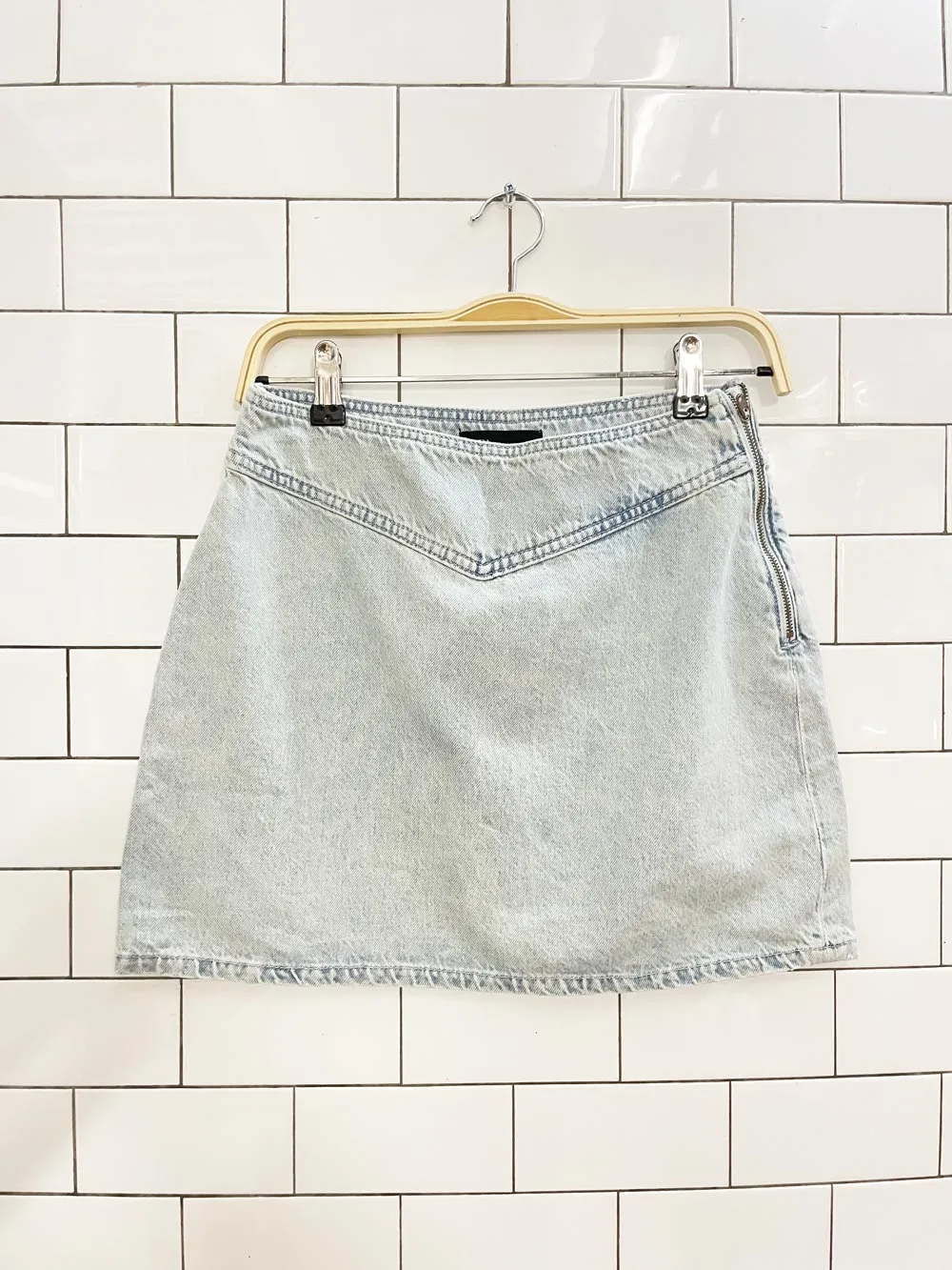 zara light wash denim mini skirt